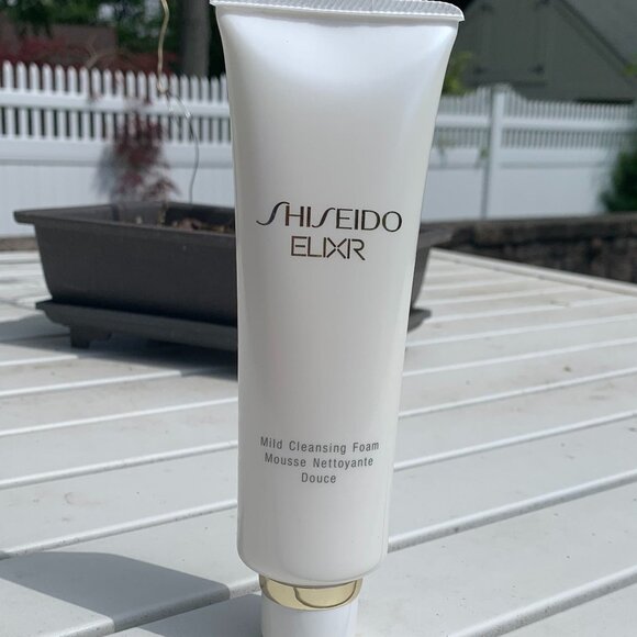 Shiseido Elixir Mild Cleansing Foam - Picture 1 of 7
